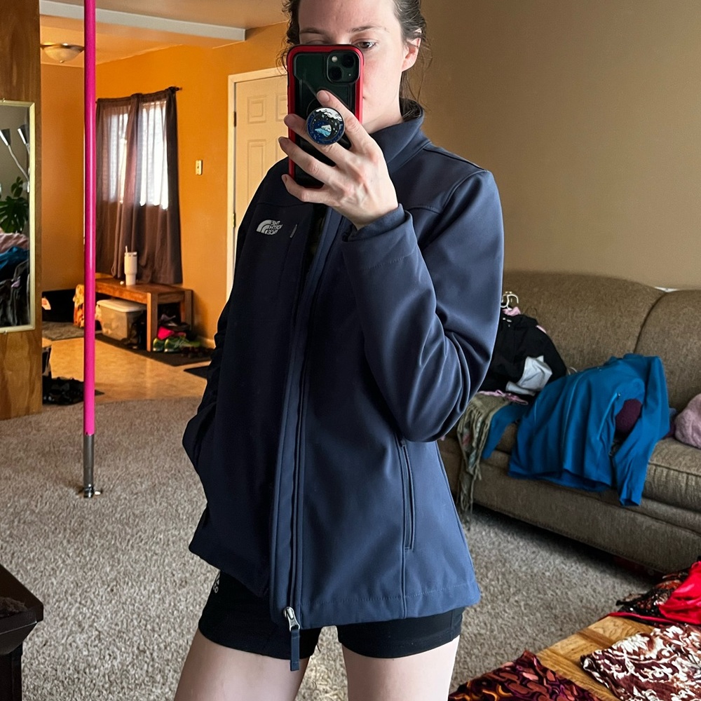 North Face Softshell - image 4